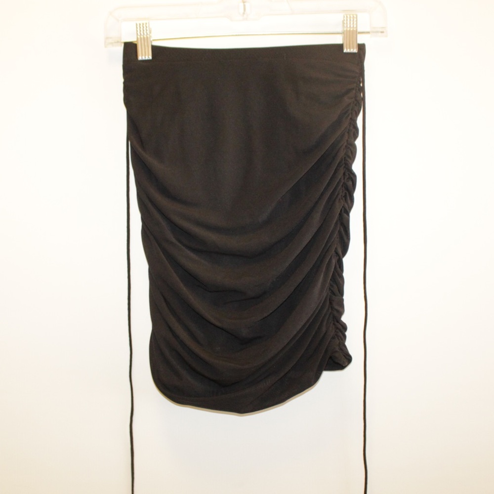 Princess Polly SIZE:2  Black Ruched Mini Skirt